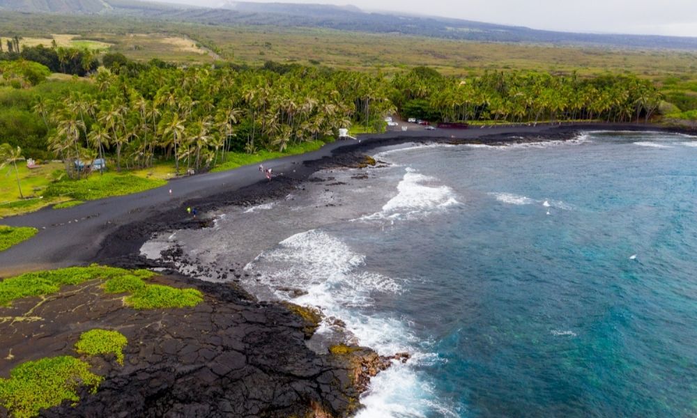 Punalu'u Black Sand Beach, Big Island